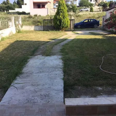 George Stone House Case de vacanță