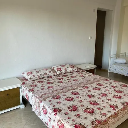 George Stone House Holiday home Siviri
